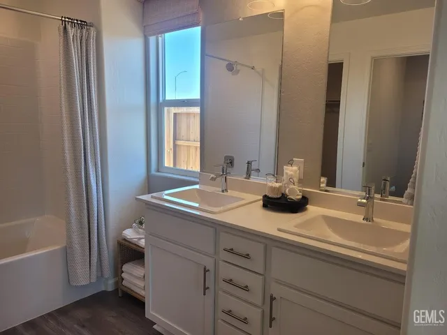 $426,990 | Undisclosed Address, Bakersfield, CA 93307