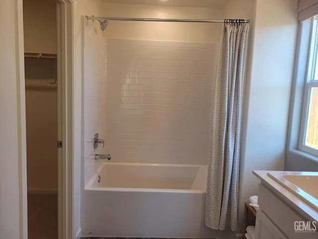 $426,990 | Undisclosed Address, Bakersfield, CA 93307