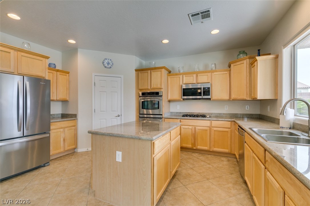 2540 Calanques Terrace Henderson, NV 89044 - Photo 7 of 47