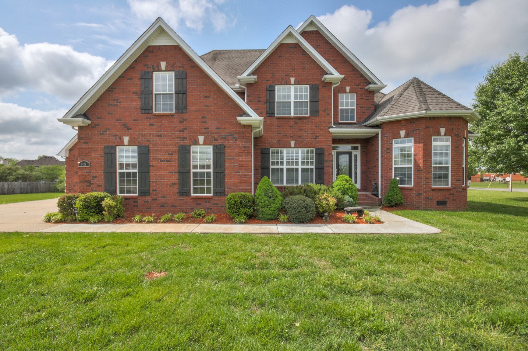 1429 Cut Off Road Murfreesboro, TN 37129 - Photo 1 of 48 Gallery Image 1