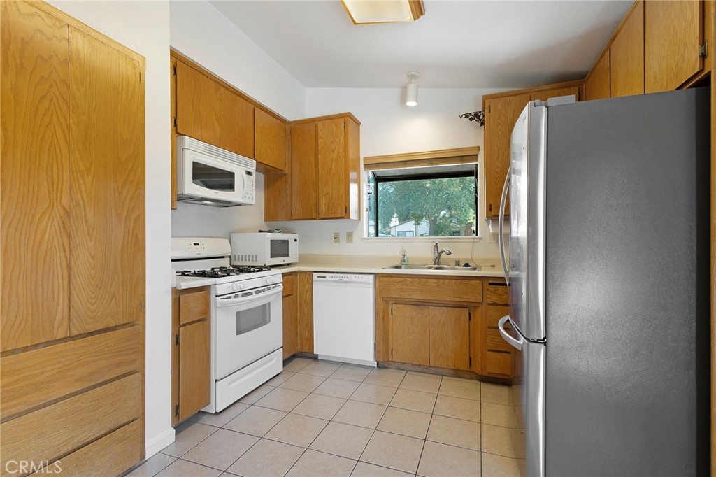 18 San Ramon Drive Chico, CA 95973 - Photo 5 of 23