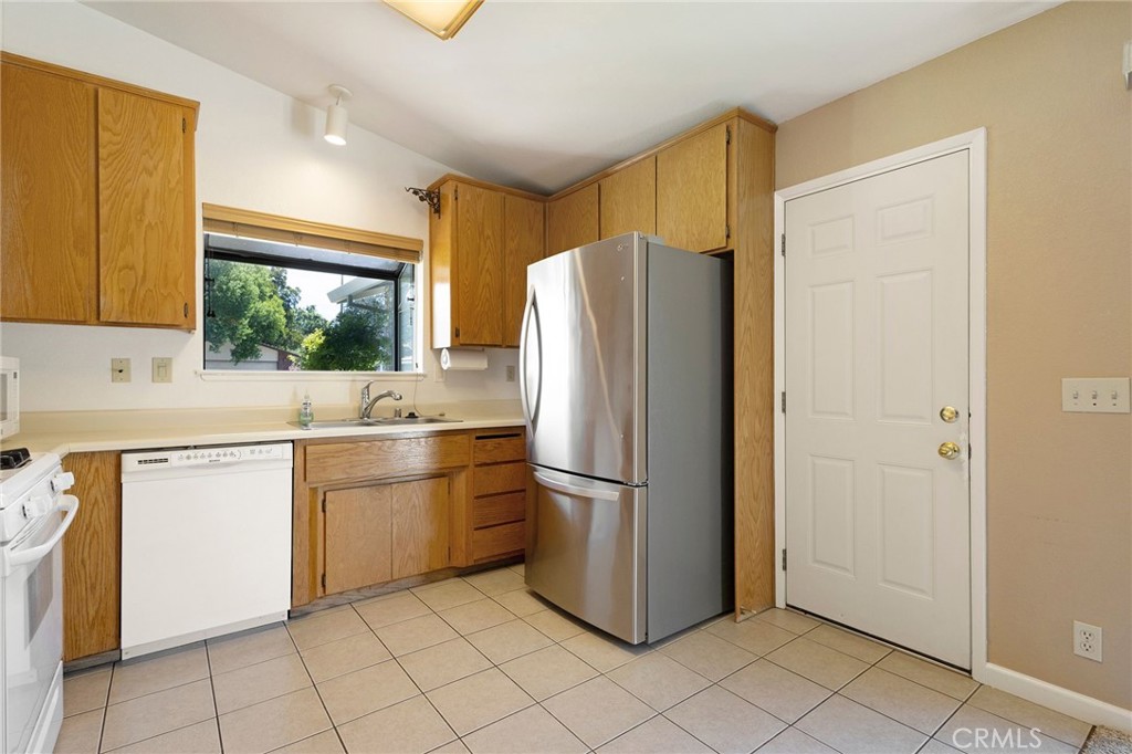 18 San Ramon Drive Chico, CA 95973 - Photo 7 of 23