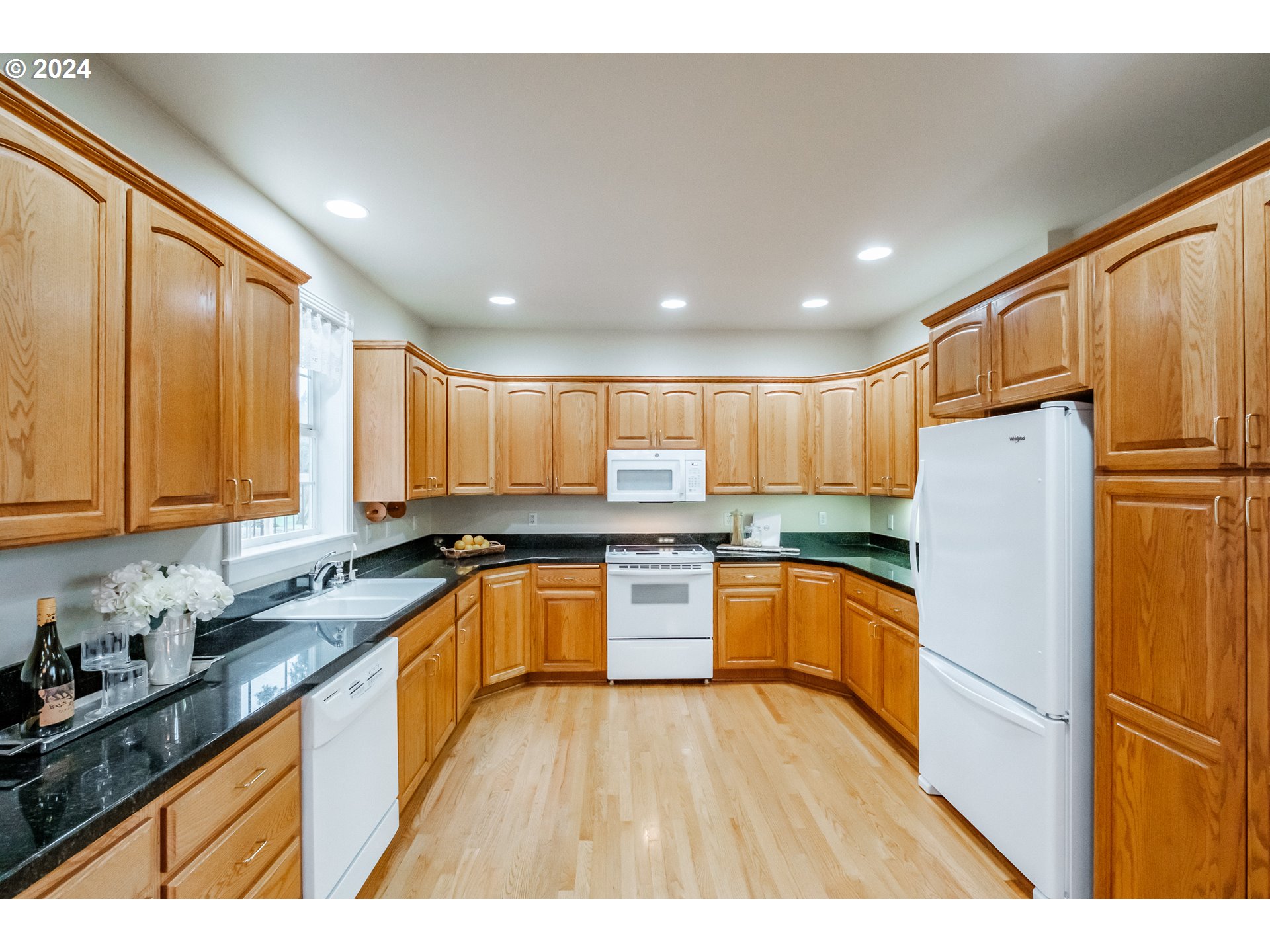 8752 Boulder Ridge Court Southeast Salem, OR 97317 - Photo 14 of 43 Gallery Image 14