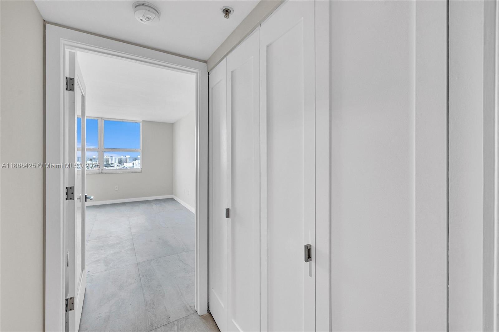 90 Alton Road, Unit 1103 Miami Beach, FL 33139 - Photo 11 of 51