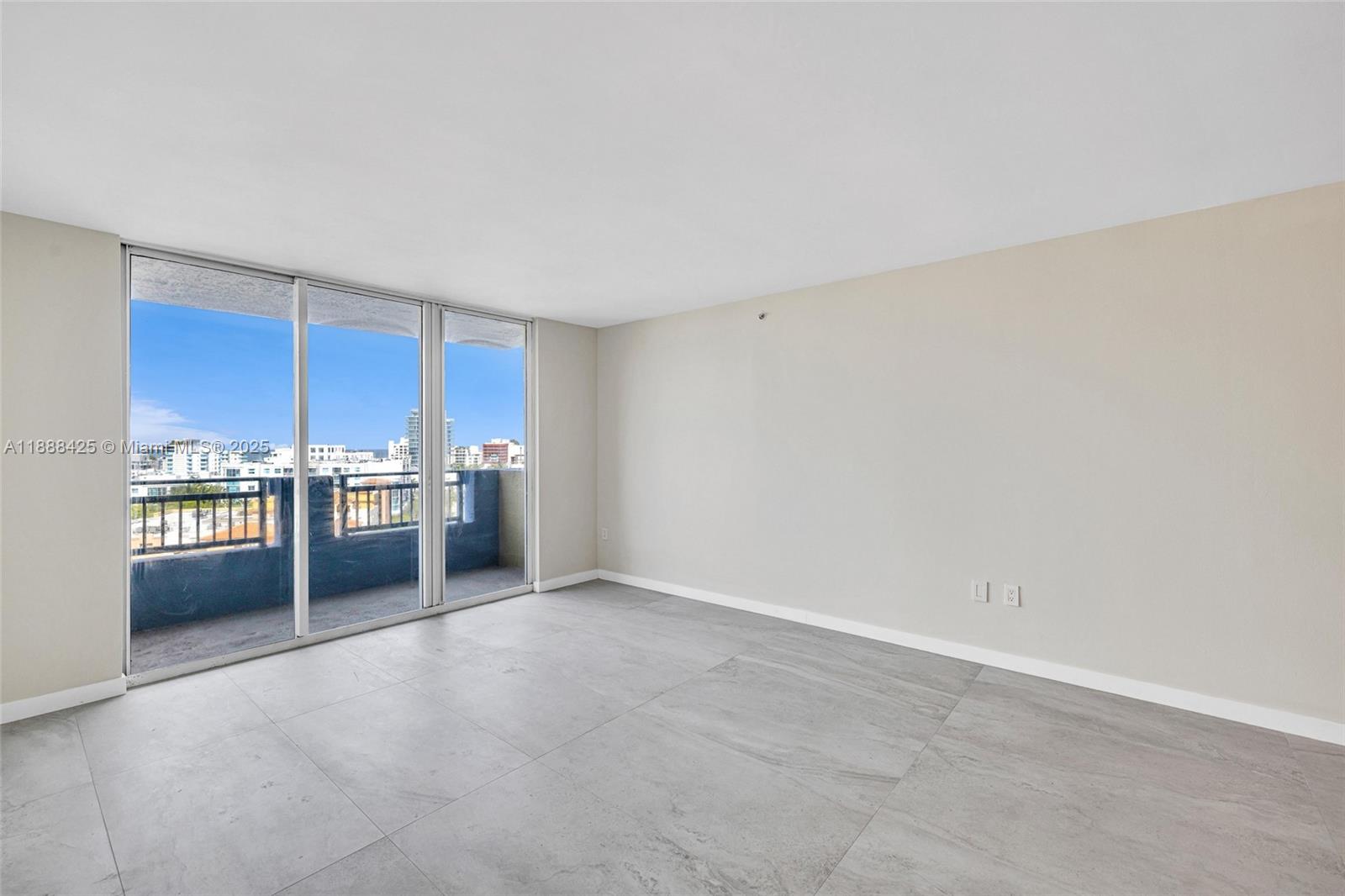 90 Alton Road, Unit 1103 Miami Beach, FL 33139 - Photo 23 of 51