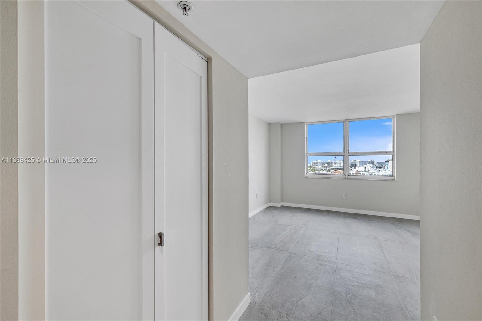 90 Alton Road, Unit 1103 Miami Beach, FL 33139 - Photo 9 of 51