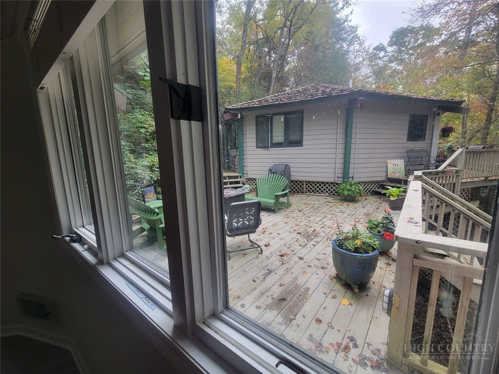 155-157 Sycamore Boone, NC 28607 - Photo 10 of 13