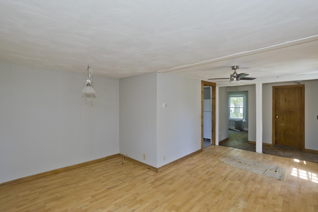 135 Lucerne Road Springfield, MA 01119 - Photo 6 of 40