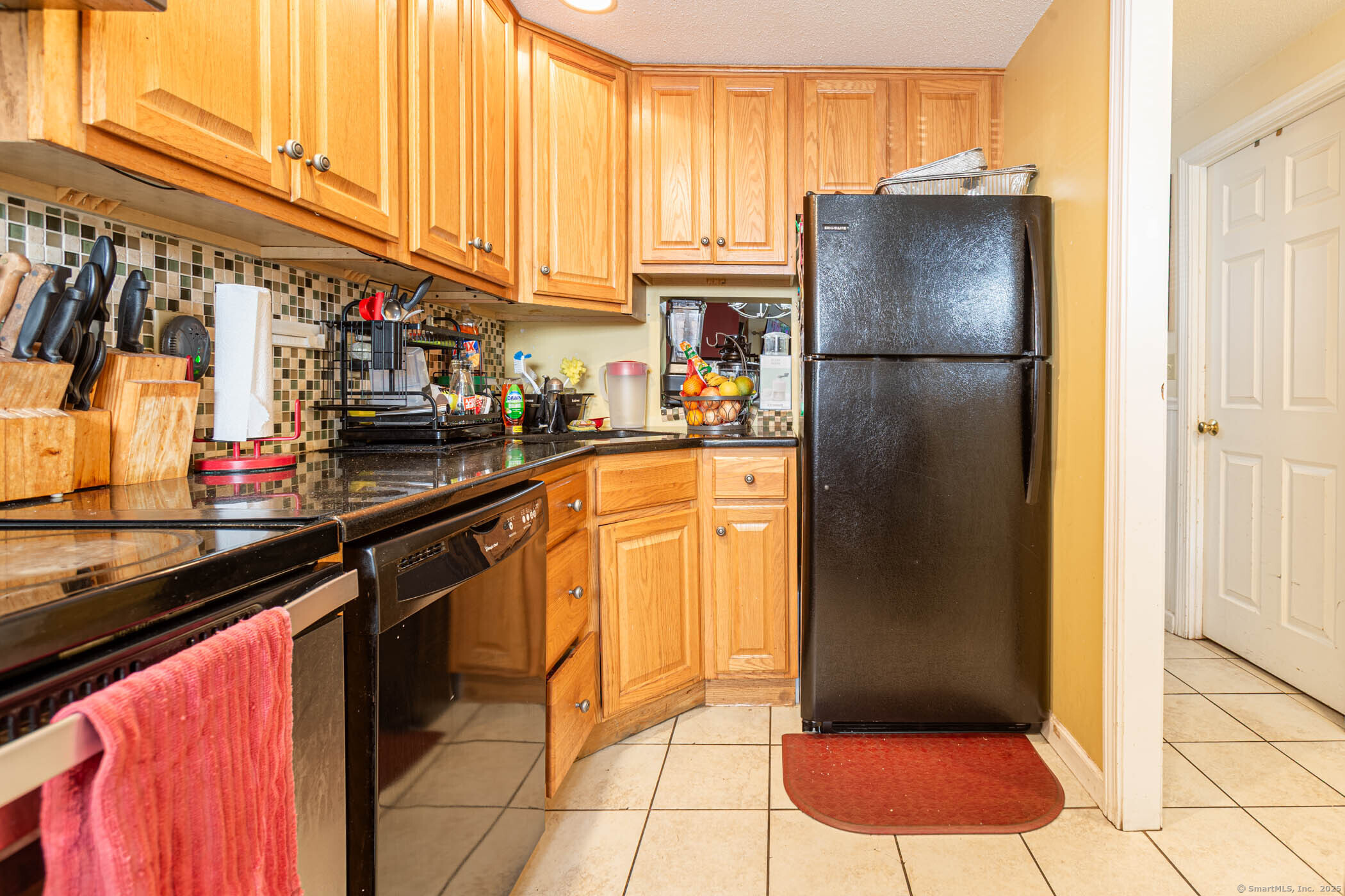 36 Rising Trail Drive, Unit 36 Middletown, CT 06457 - Photo 6 of 37