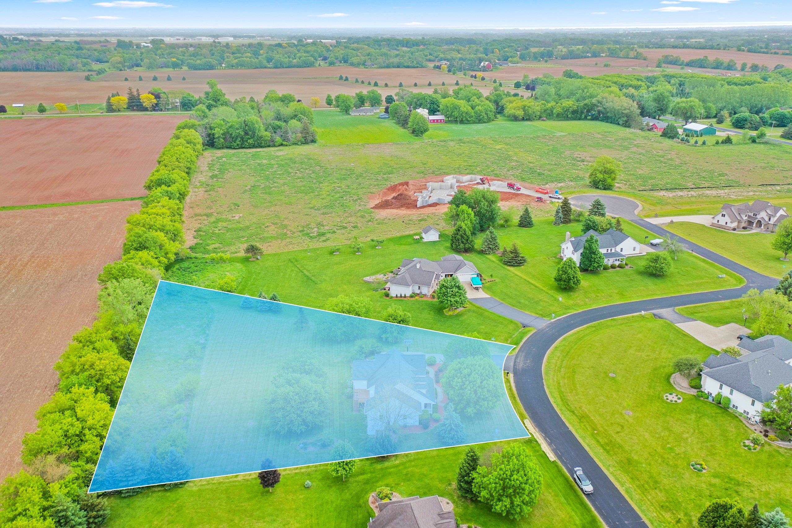 W7436 Ridgeside Drive Neenah, WI 54956 - Photo 15 of 57