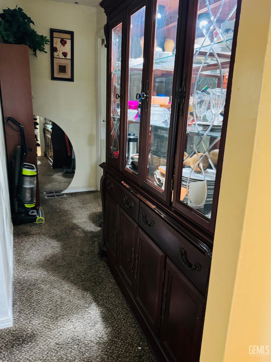 Undisclosed Address Bakersfield, CA 93313 - Photo 24 of 32 a view of living room