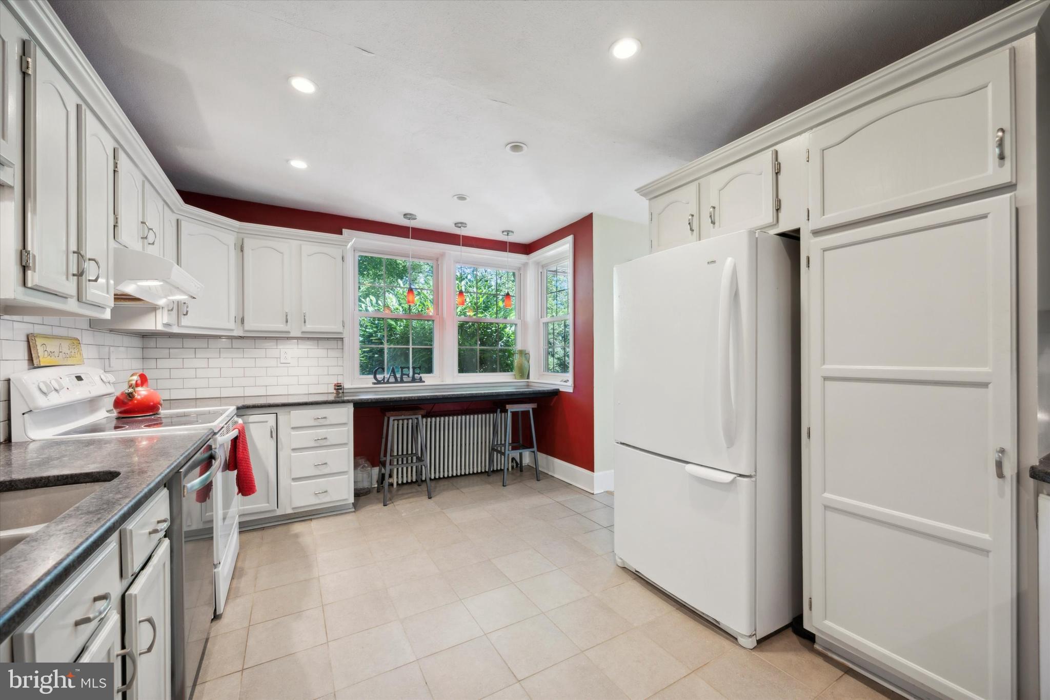 1624 Clearview Road Lansdale, PA 19446 - Photo 11 of 42 Kitchen