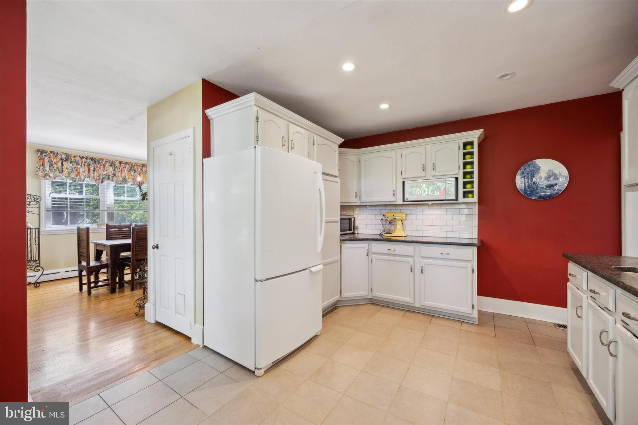 1624 Clearview Road Lansdale, PA 19446 - Photo 13 of 42 Kitchen