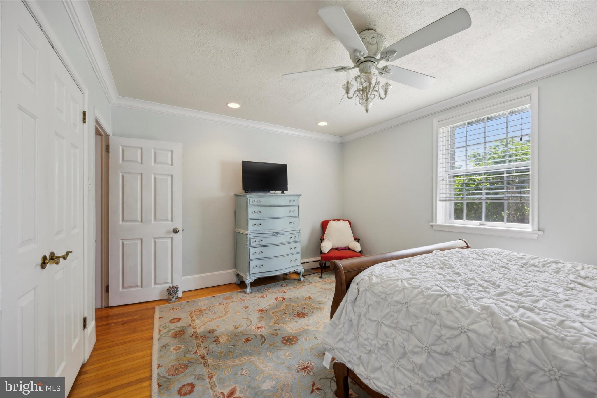 1624 Clearview Road Lansdale, PA 19446 - Photo 16 of 42 Main Floor Primary Bedroom