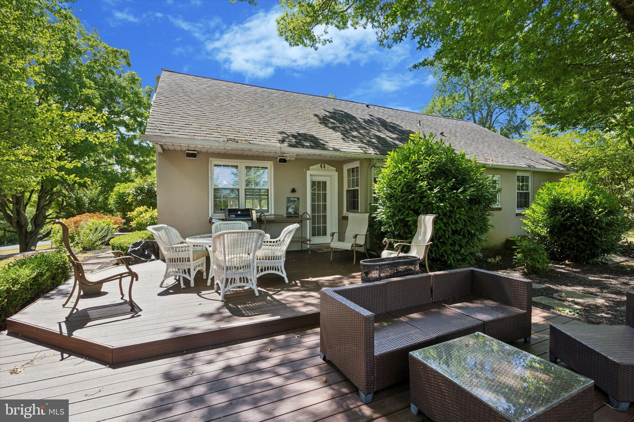 1624 Clearview Road Lansdale, PA 19446 - Photo 28 of 42 Deck