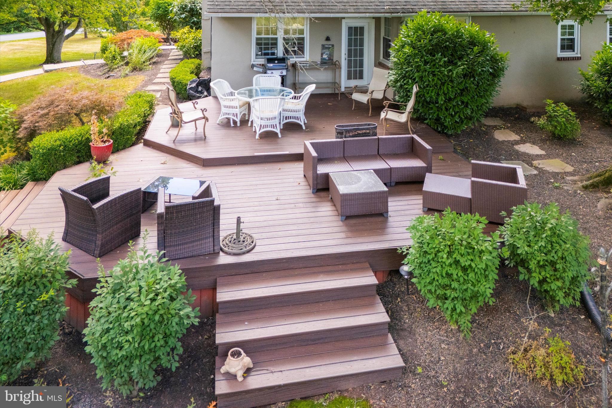 1624 Clearview Road Lansdale, PA 19446 - Photo 31 of 42 Deck