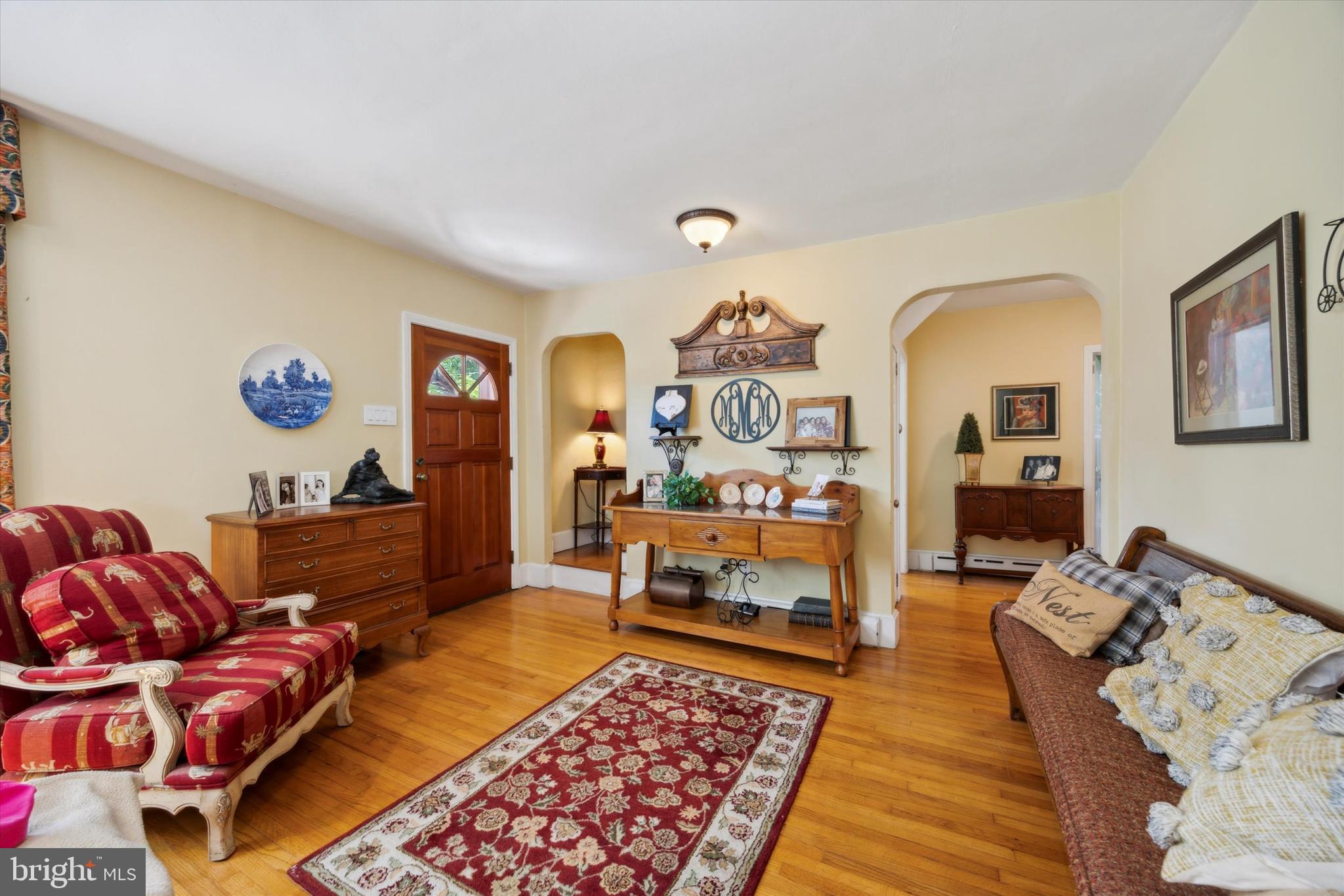 1624 Clearview Road Lansdale, PA 19446 - Photo 8 of 42 Living Room