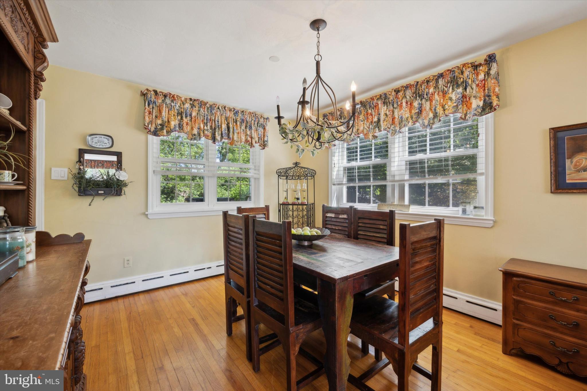 1624 Clearview Road Lansdale, PA 19446 - Photo 9 of 42 Dining Room