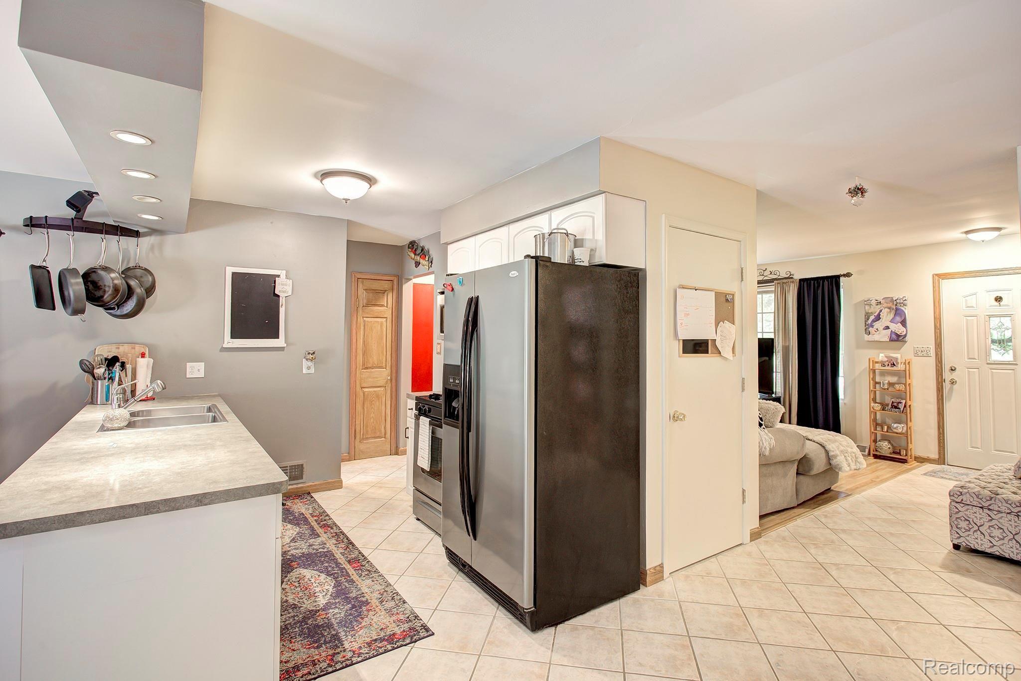 2611 Bullard Road Hartland, MI 48353 - Photo 6 of 33 22.jpg