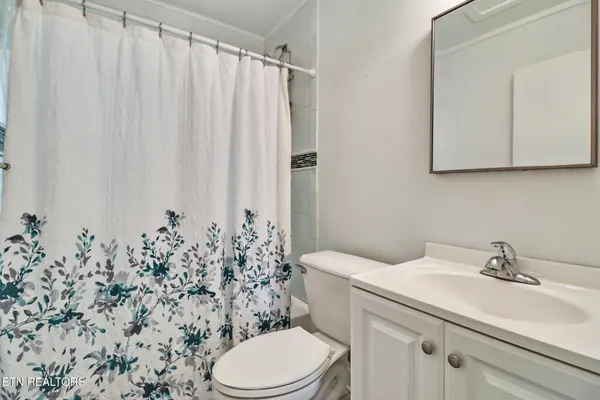 $360,000 | 119 East Magnolia Lane, Oak Ridge, TN 37830