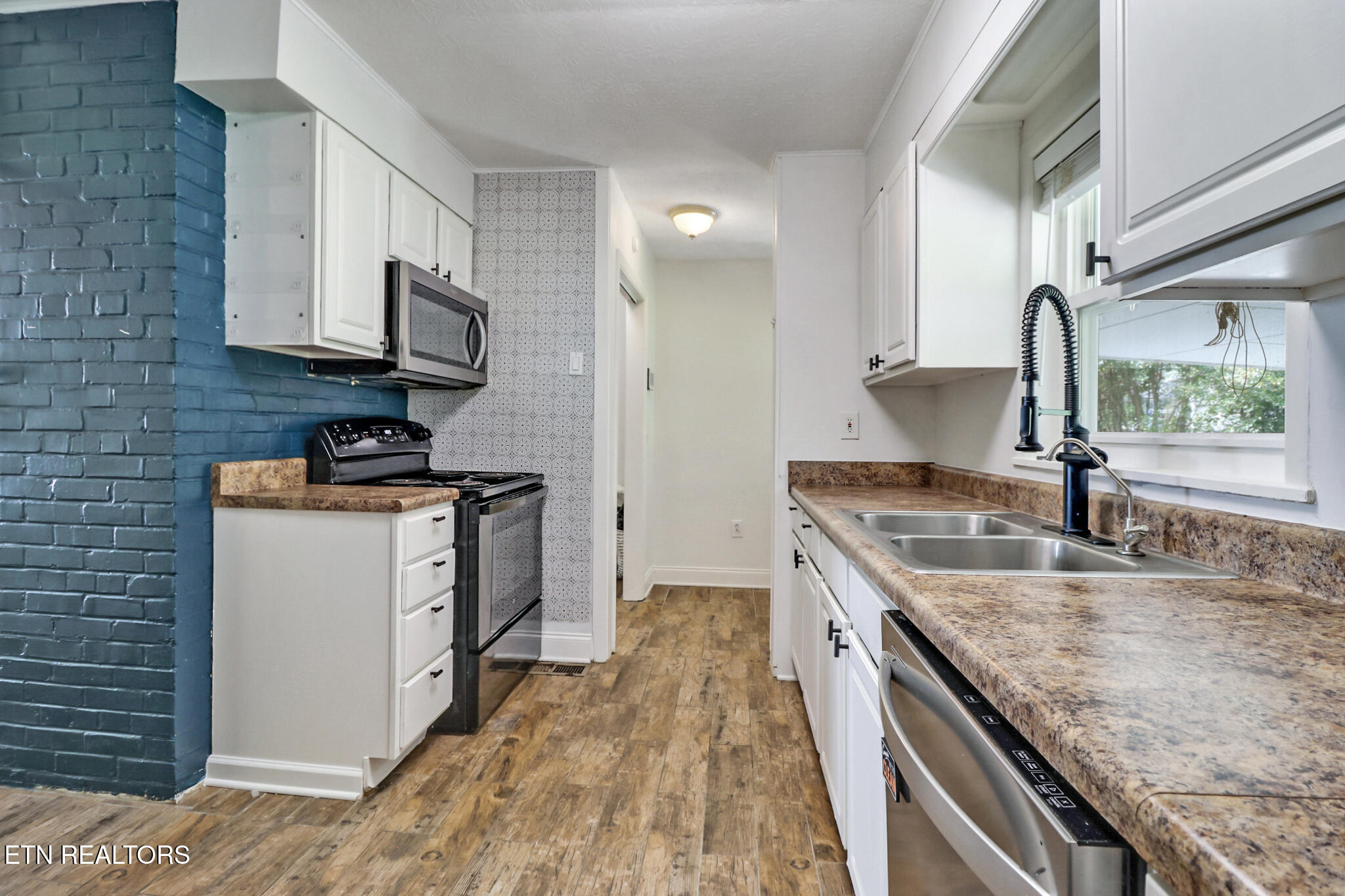 119 East Magnolia Lane Oak Ridge, TN 37830 - Photo 16 of 33 if1a0209-if1a0213