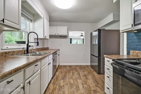 $360,000 | 119 East Magnolia Lane, Oak Ridge, TN 37830