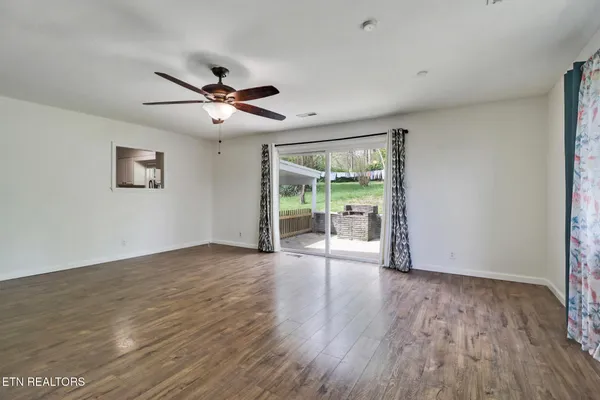 $360,000 | 119 East Magnolia Lane, Oak Ridge, TN 37830