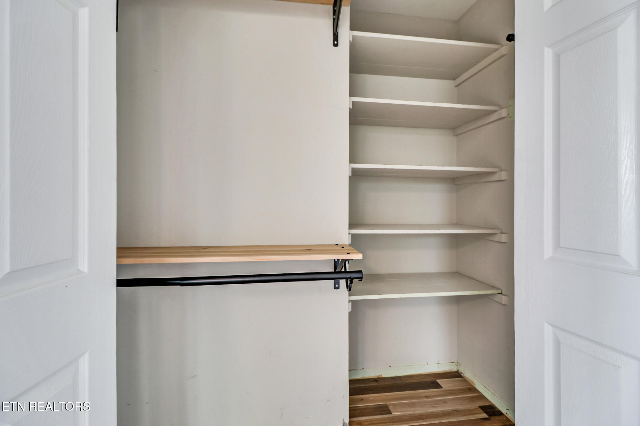 119 East Magnolia Lane Oak Ridge, TN 37830 - Photo 22 of 33 if1a0319-if1a0323