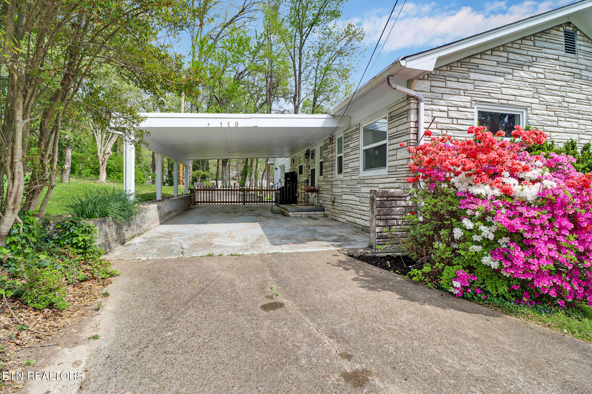 119 East Magnolia Lane Oak Ridge, TN 37830 - Photo 25 of 33 if1a0174-if1a0178