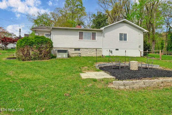 $360,000 | 119 East Magnolia Lane, Oak Ridge, TN 37830