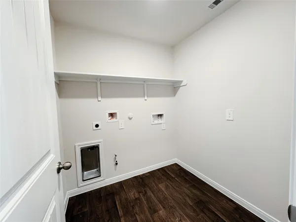 $1,895 | 1207 Camden Lane, Lockhart, TX 78644