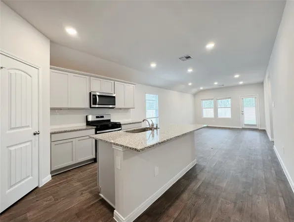 $1,895 | 1207 Camden Lane, Lockhart, TX 78644