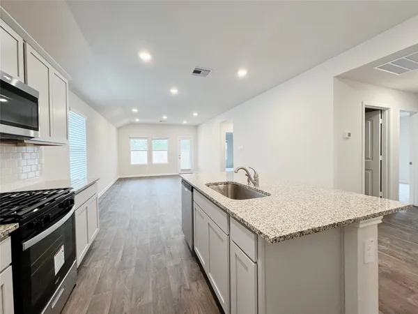 $1,895 | 1207 Camden Lane, Lockhart, TX 78644
