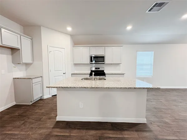 $1,895 | 1207 Camden Lane, Lockhart, TX 78644