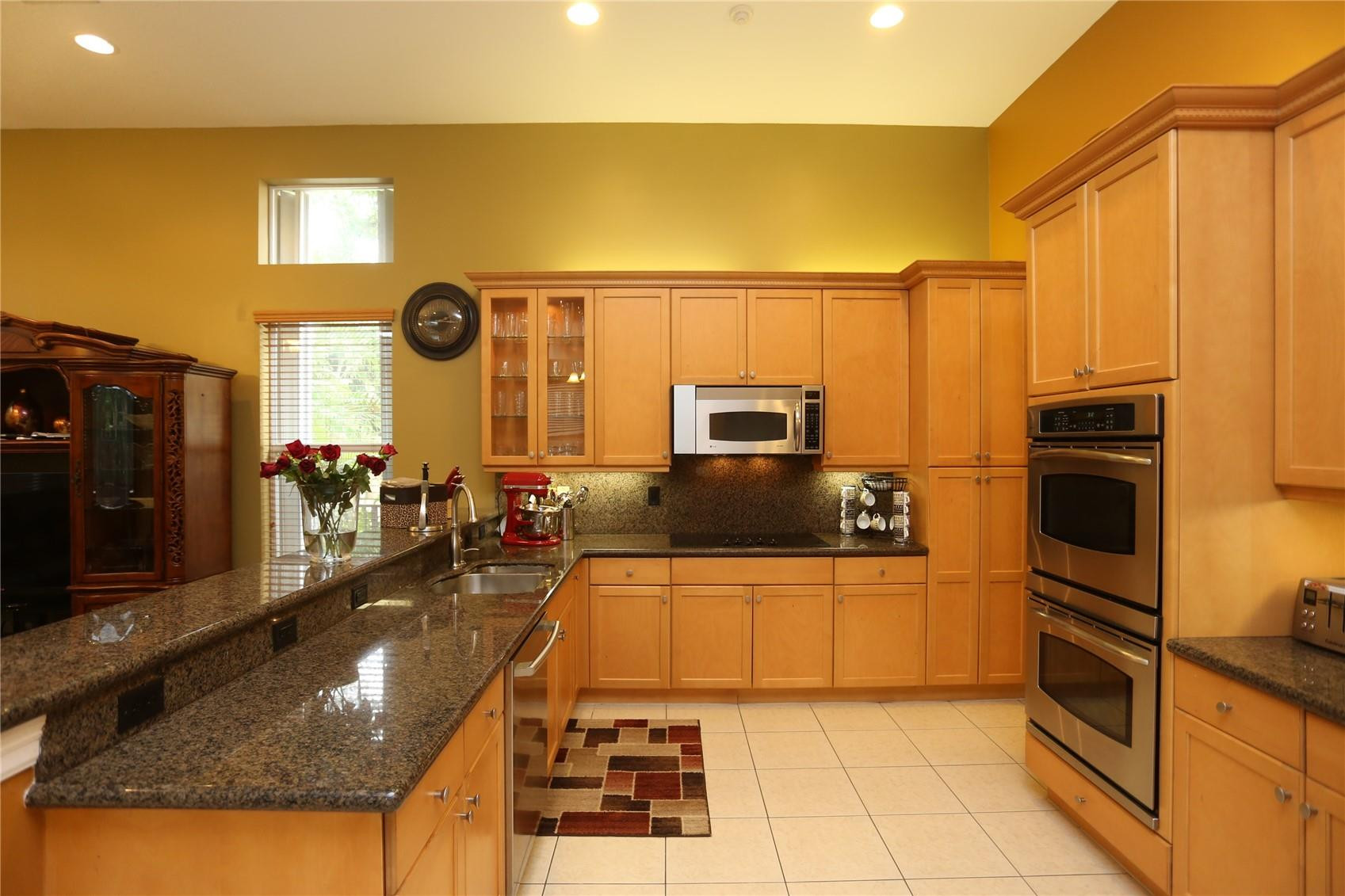 4808 Southwest 183rd Avenue Miramar, FL 33029 - Photo 12 of 24 Photo 19