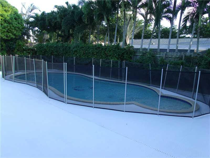 13730 Southwest 105th Street Miami, FL 33186 - Photo 23 of 25 Pool