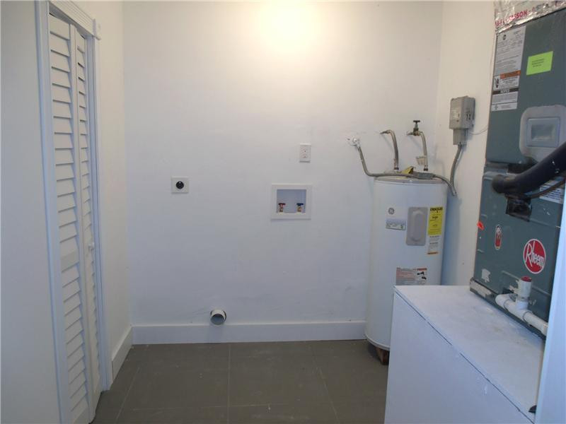 13730 Southwest 105th Street Miami, FL 33186 - Photo 7 of 25 Laundry Room