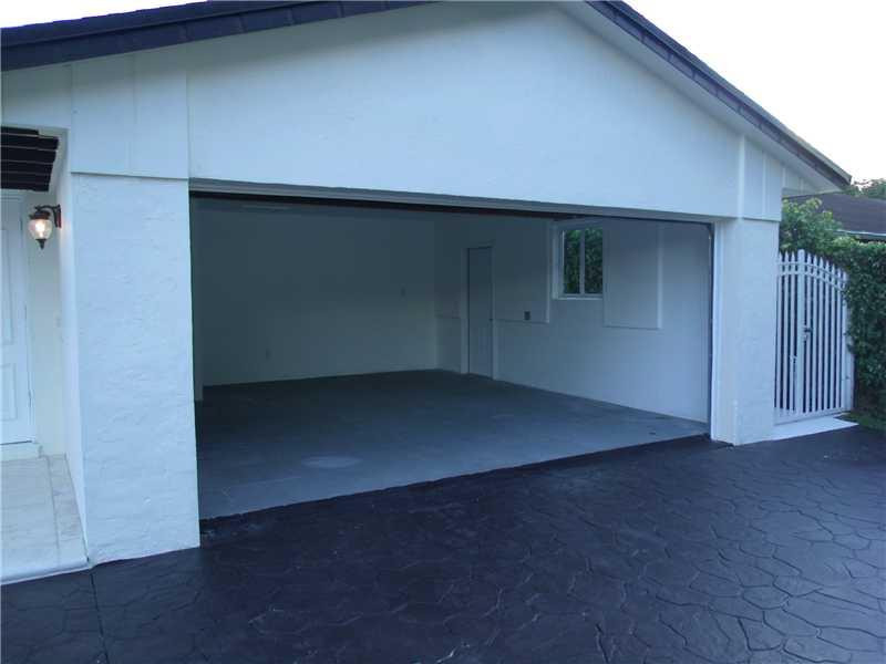 13730 Southwest 105th Street Miami, FL 33186 - Photo 8 of 25 Parking Lot/Garage