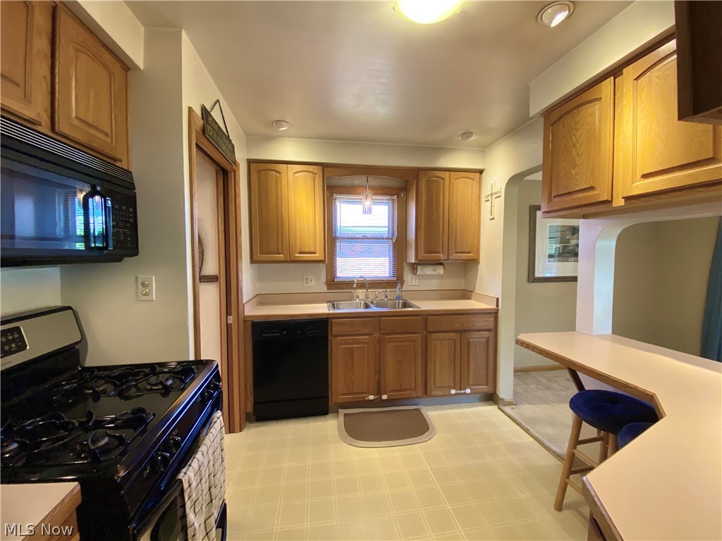 12103 Orme Road Garfield Heights, OH 44125 - Photo 6 of 26