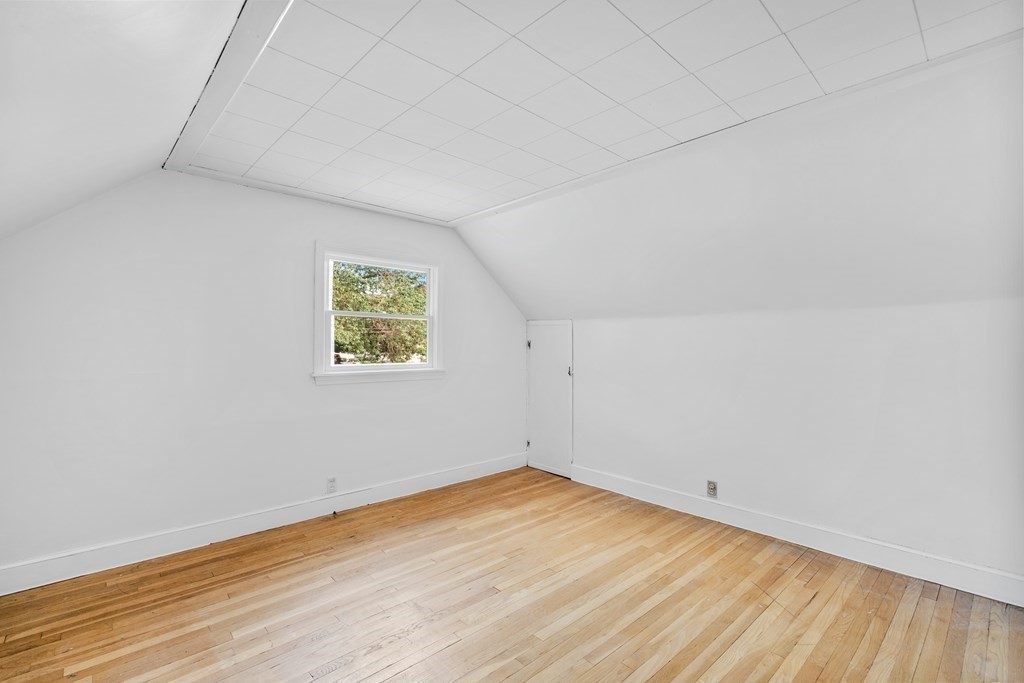 3 Drummond Road Stoneham, MA 02180 - Photo 21 of 24 Gallery Image 21