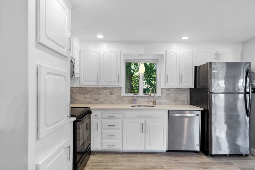 3 Drummond Road Stoneham, MA 02180 - Photo 3 of 24 Gallery Image 3