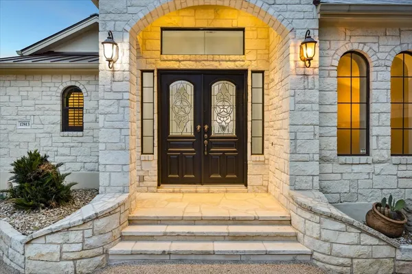 a view of entrance door of the house