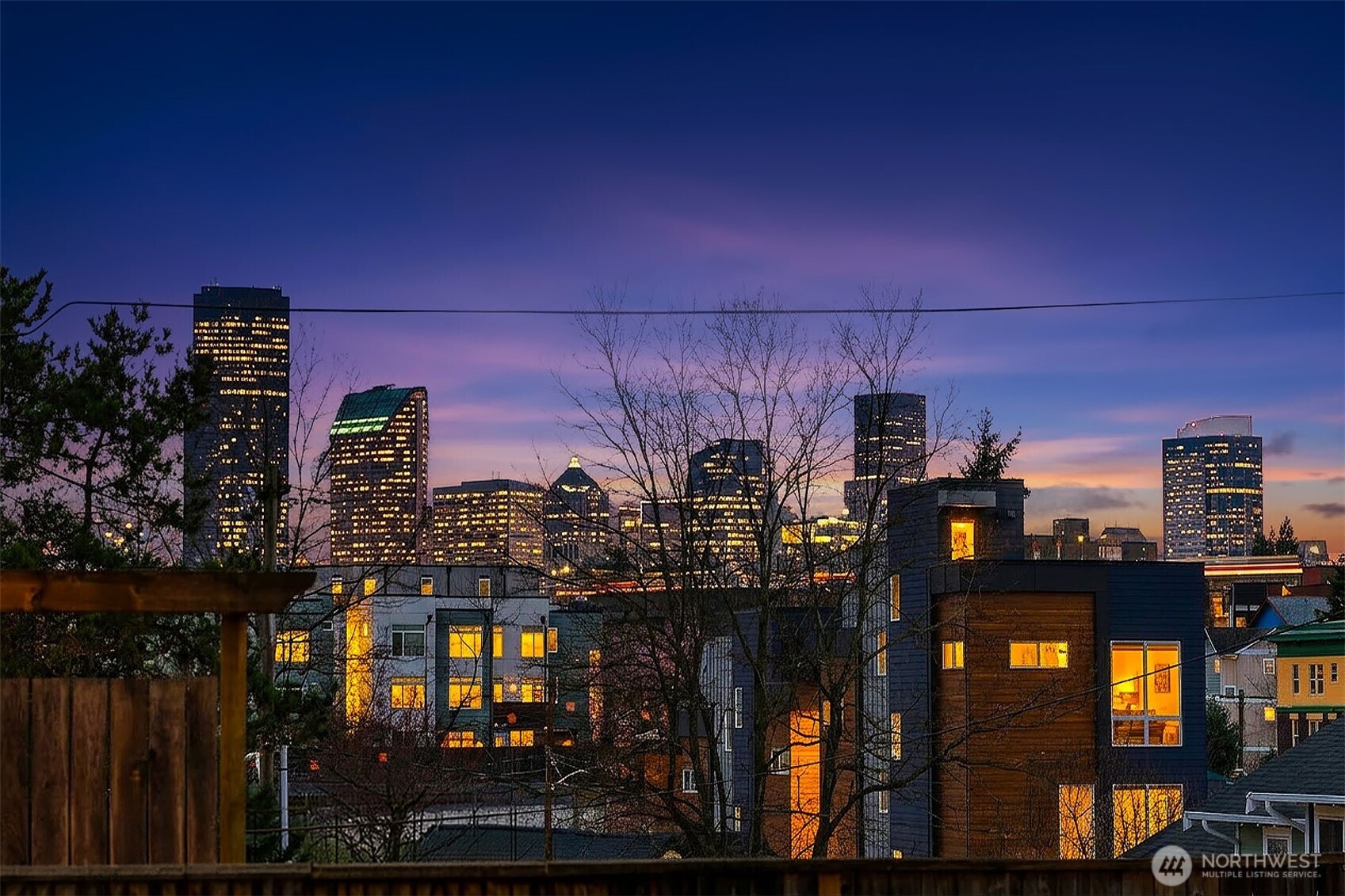 107 23rd Avenue, Unit A Seattle, WA 98122 - Photo 19 of 29 a city view