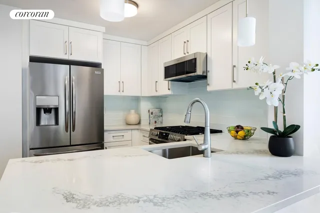 $765,000 | 23-16 31st Avenue, Unit PHB | Astoria