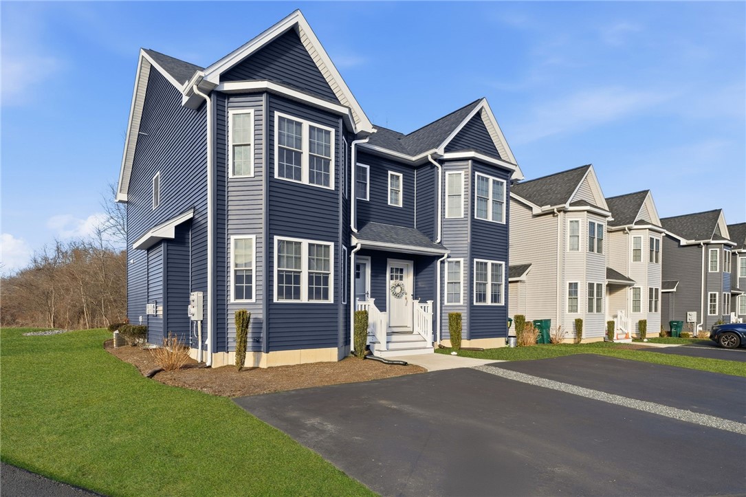 1 Winston Way, Unit 1 Johnston, RI 02919 - Photo 2 of 28