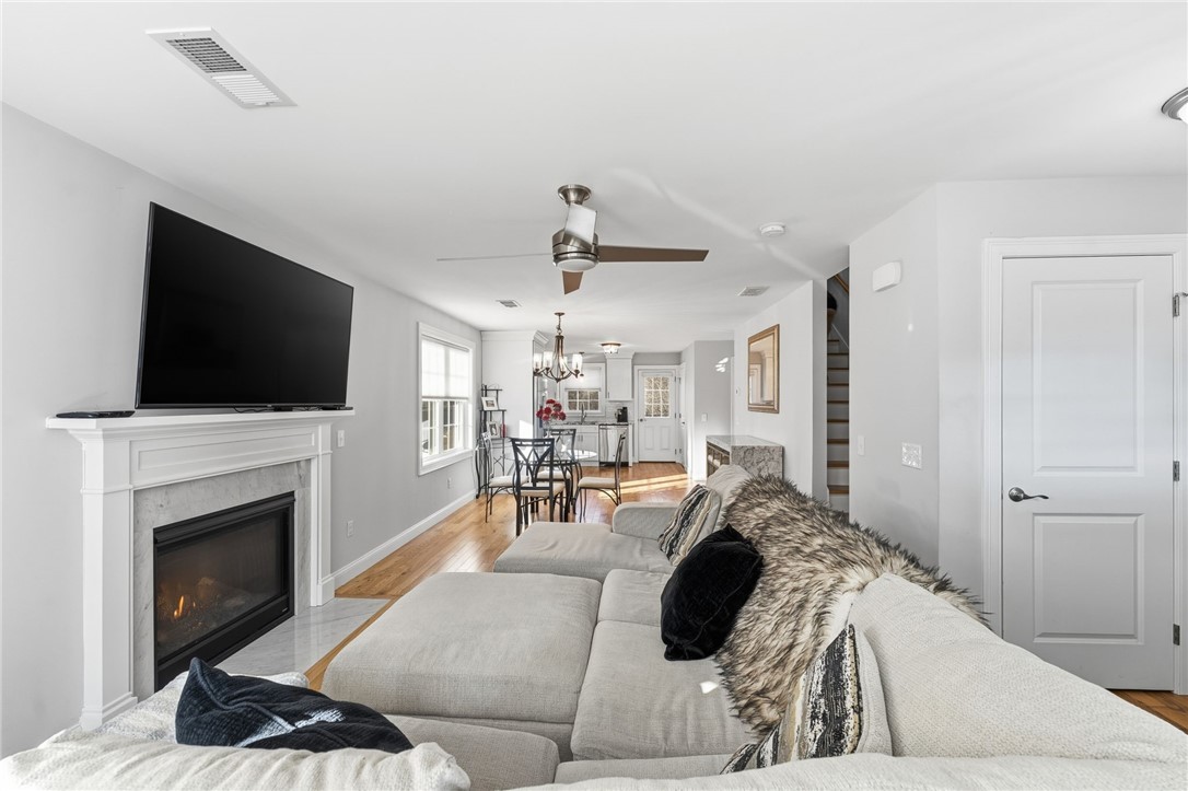 1 Winston Way, Unit 1 Johnston, RI 02919 - Photo 3 of 28