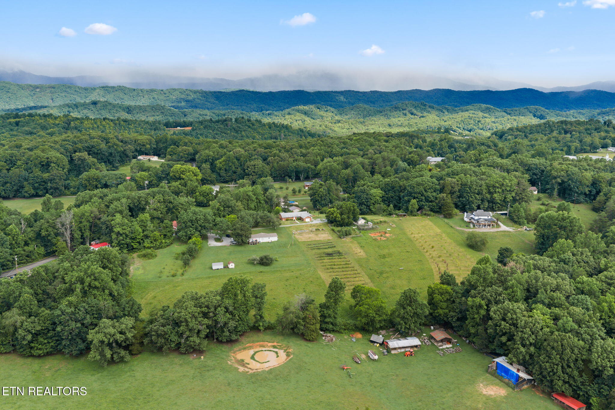 5-web-or-mls-620 Long Hollow-023