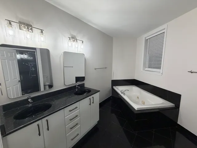 $6,500 | 1347 North Sedgwick Street, Unit 4N, Chicago, IL 60610