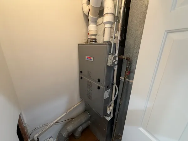 $5,700 | 1347 North Sedgwick Street, Unit 4N, Chicago, IL 60610