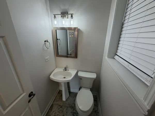 $5,700 | 1347 North Sedgwick Street, Unit 4N, Chicago, IL 60610